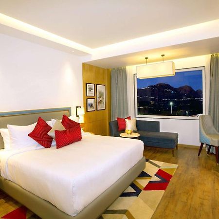 Ramada By Wyndham Katra Station Road Hotel Bagian luar foto